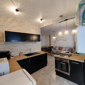 https://appartement-hyper-centre-evian-leman-odyssey.hotels-rhonealpes.com
